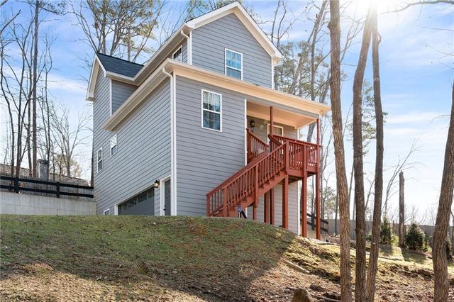 15 Swallow SE Drive, White, GA 30184