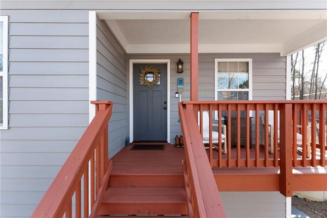 15 Swallow SE Drive, White, GA 30184