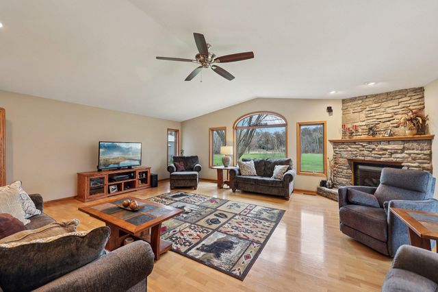 7510 161st Avenue NE, Forest Lake, MN 55025