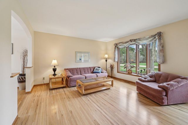 7510 161st Avenue NE, Forest Lake, MN 55025