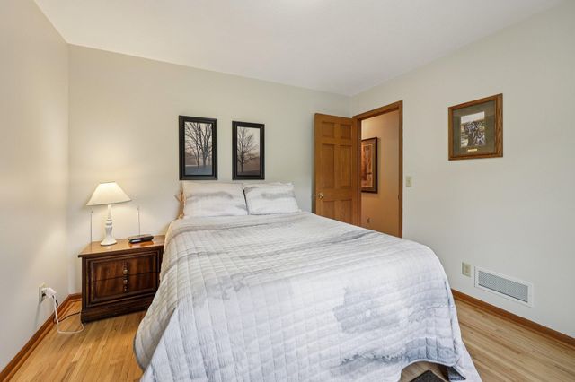 7510 161st Avenue NE, Forest Lake, MN 55025