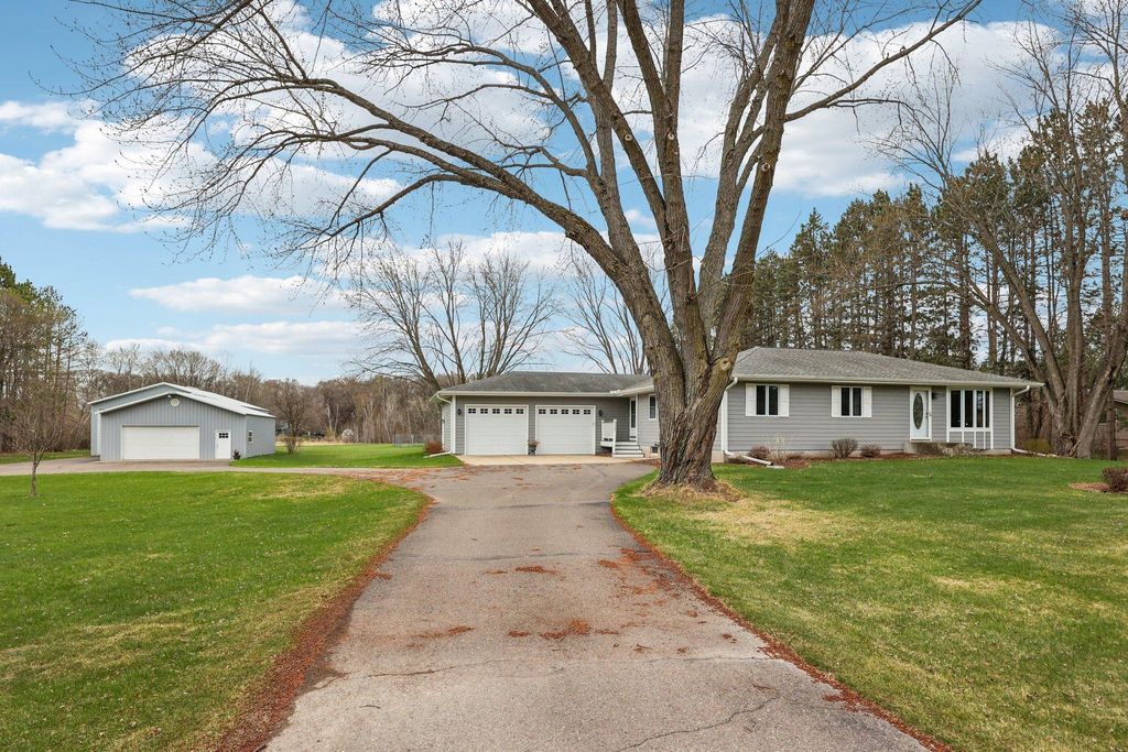 7510 161st Avenue NE, Forest Lake, MN 55025