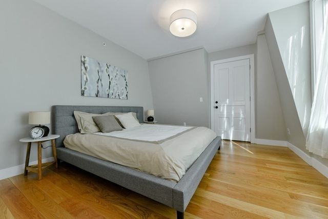 145 Stoughton St 4, Boston, MA 02125