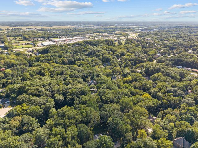 1100 34th Avenue, Moline, IL 61265