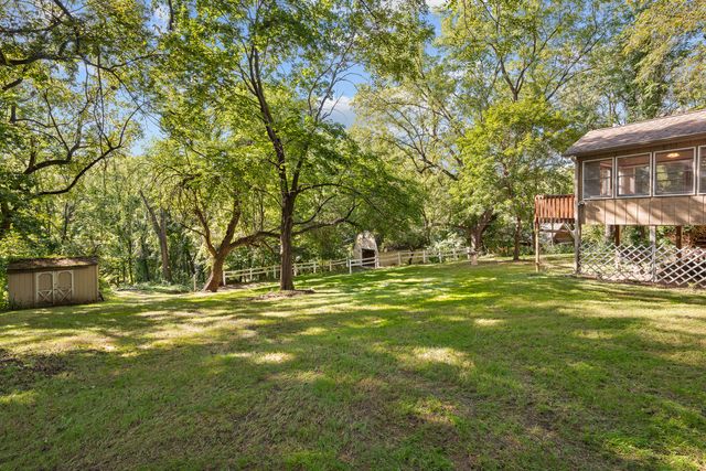 1100 34th Avenue, Moline, IL 61265