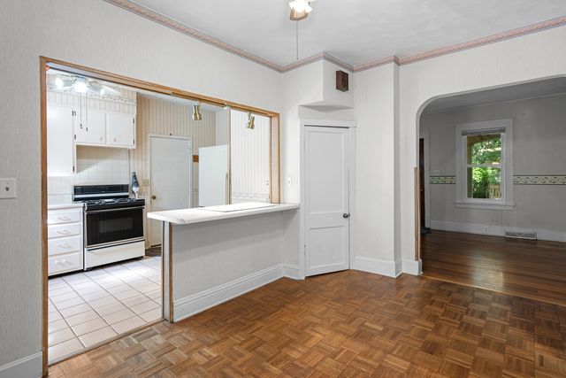 1100 34th Avenue, Moline, IL 61265