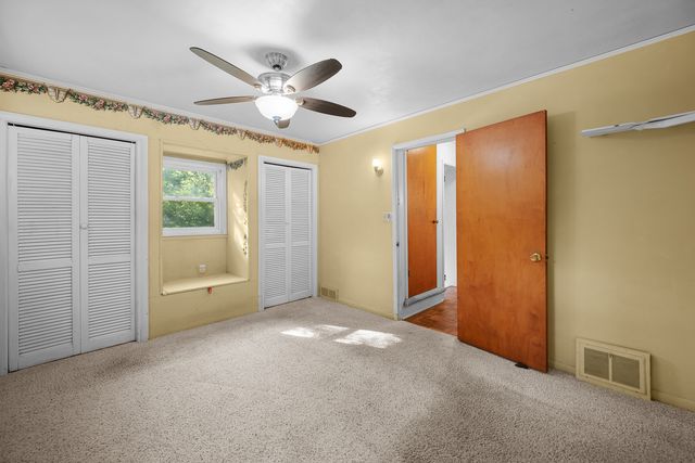 1100 34th Avenue, Moline, IL 61265