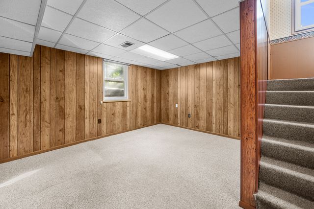 1100 34th Avenue, Moline, IL 61265