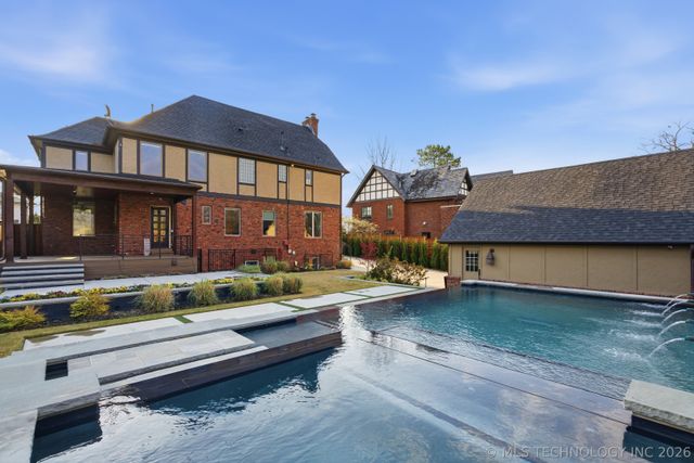 2436 S St Louis Avenue, Tulsa, OK 74114