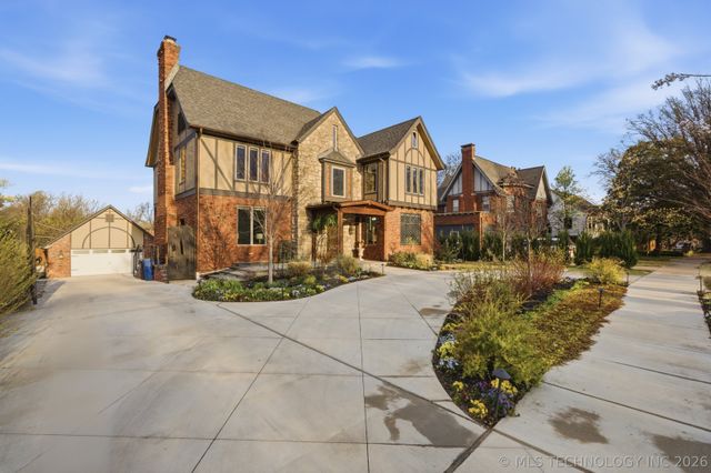 2436 S St Louis Avenue, Tulsa, OK 74114