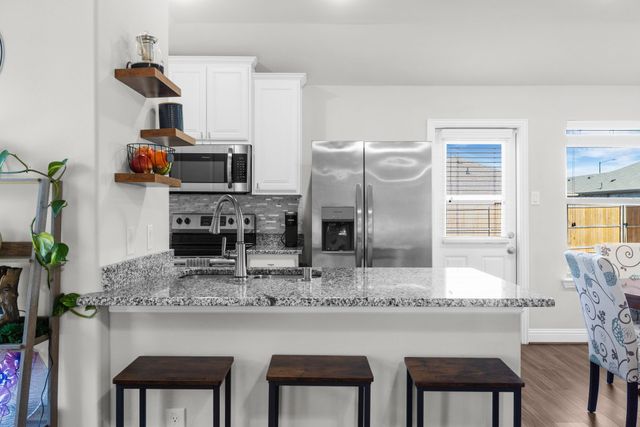 1406 Waverley Drive, Greenville, TX 75402