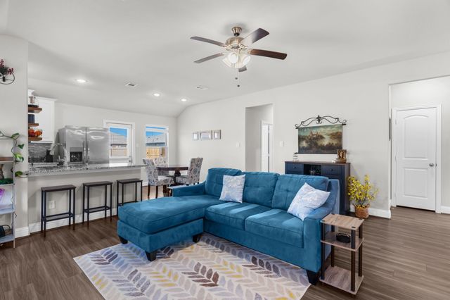 1406 Waverley Drive, Greenville, TX 75402