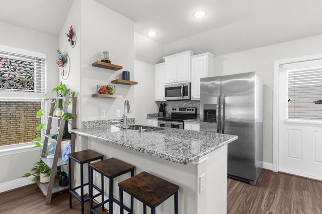 1406 Waverley Drive, Greenville, TX 75402