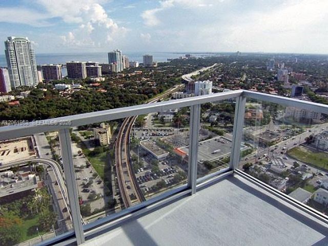 79 SW 12th Street UPH4001S, Miami, FL 33130