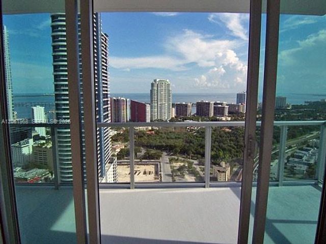 79 SW 12th Street UPH4001S, Miami, FL 33130