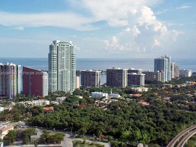 79 SW 12th Street UPH4001S, Miami, FL 33130