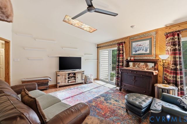 1061 Turkey Ridge Dr, Powhatan, VA 23120