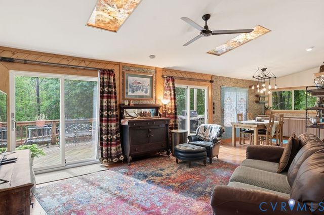 1061 Turkey Ridge Dr, Powhatan, VA 23120