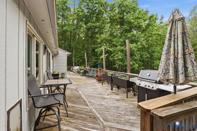 1061 Turkey Ridge Dr, Powhatan, VA 23120