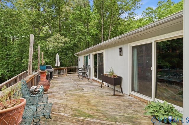 1061 Turkey Ridge Dr, Powhatan, VA 23120