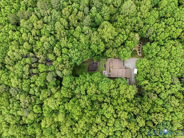 1061 Turkey Ridge Dr, Powhatan, VA 23120