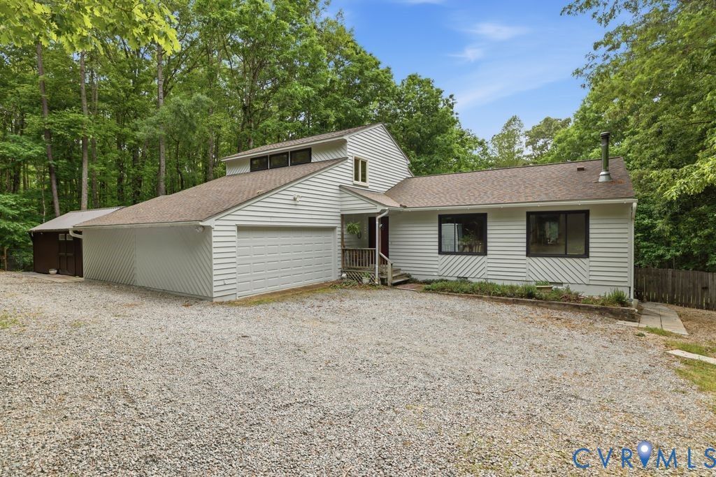 1061 Turkey Ridge Dr, Powhatan, VA 23120