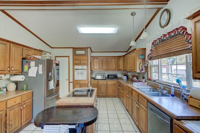 4896 Quiet Acres Road, Shreveport, LA 71107