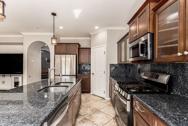 4285 E CULLUMBER Court, Gilbert, AZ 85234