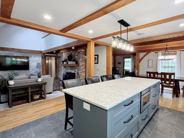 85 Stowell Road, Bedford, NH 03110