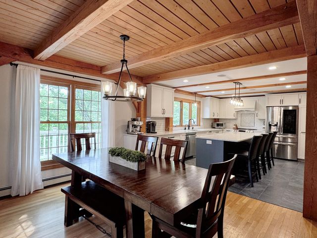 85 Stowell Road, Bedford, NH 03110