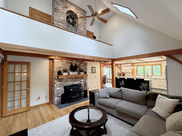 85 Stowell Road, Bedford, NH 03110