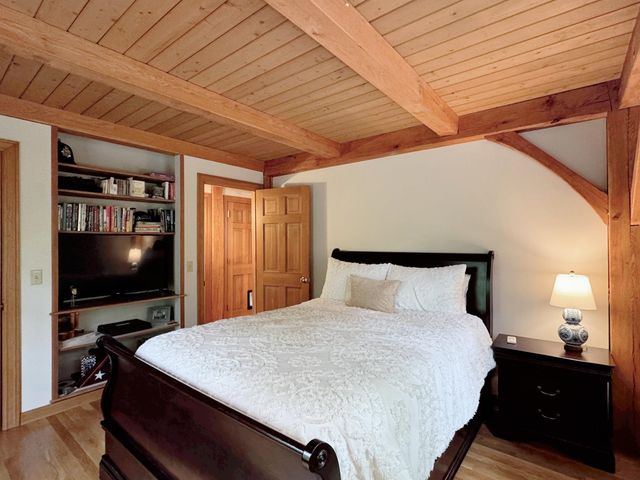 85 Stowell Road, Bedford, NH 03110