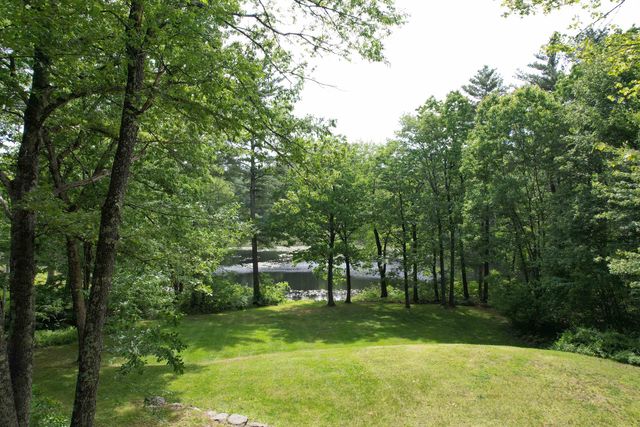 85 Stowell Road, Bedford, NH 03110