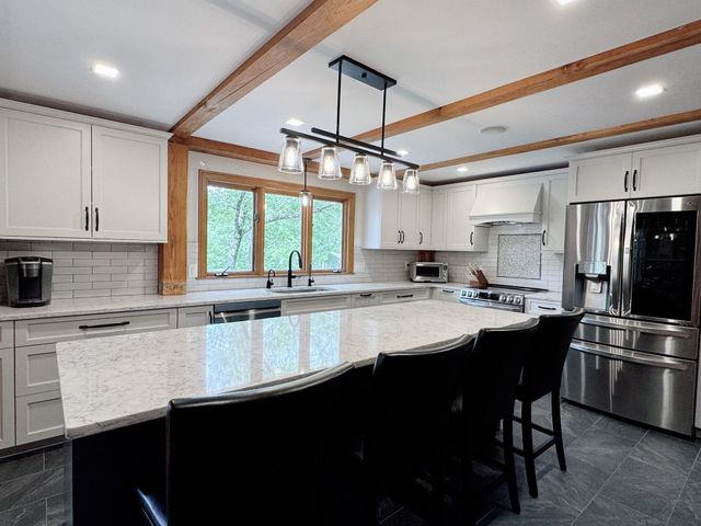 85 Stowell Road, Bedford, NH 03110