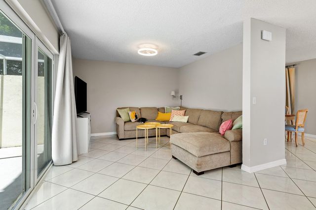 6240 NW 76th Court, Parkland, FL 33067