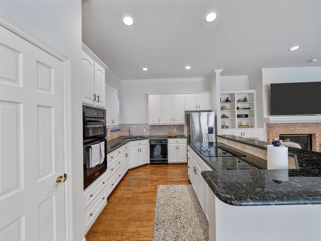 8640 Breakers Point, Dallas, TX 75243