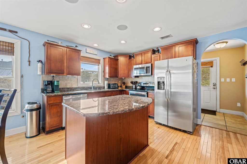 Image 12 of property listing at 633 Tern Court Lot 3, Corolla, NC 27927