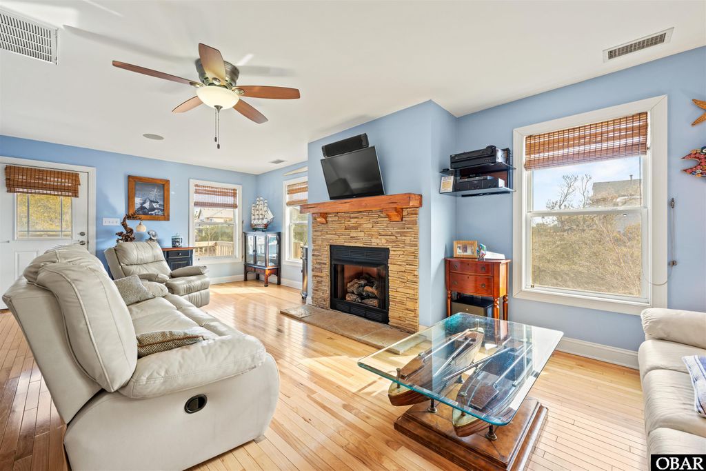 Image 7 of property listing at 633 Tern Court Lot 3, Corolla, NC 27927