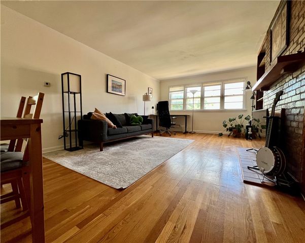 6833 Meade St 6, Point Breeze, PA 15208
