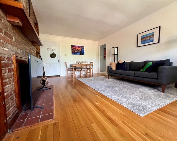 6833 Meade St 6, Point Breeze, PA 15208