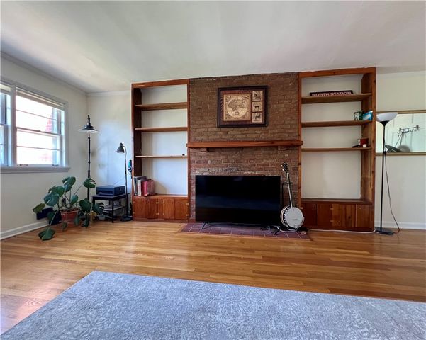 6833 Meade St 6, Point Breeze, PA 15208