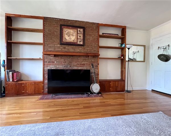 6833 Meade St 6, Point Breeze, PA 15208