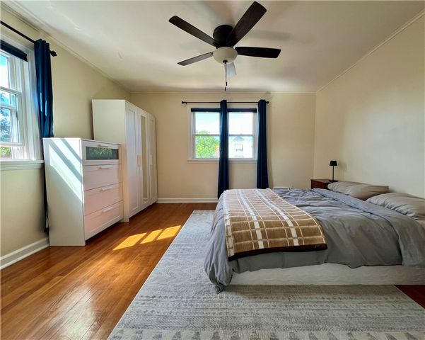 6833 Meade St 6, Point Breeze, PA 15208
