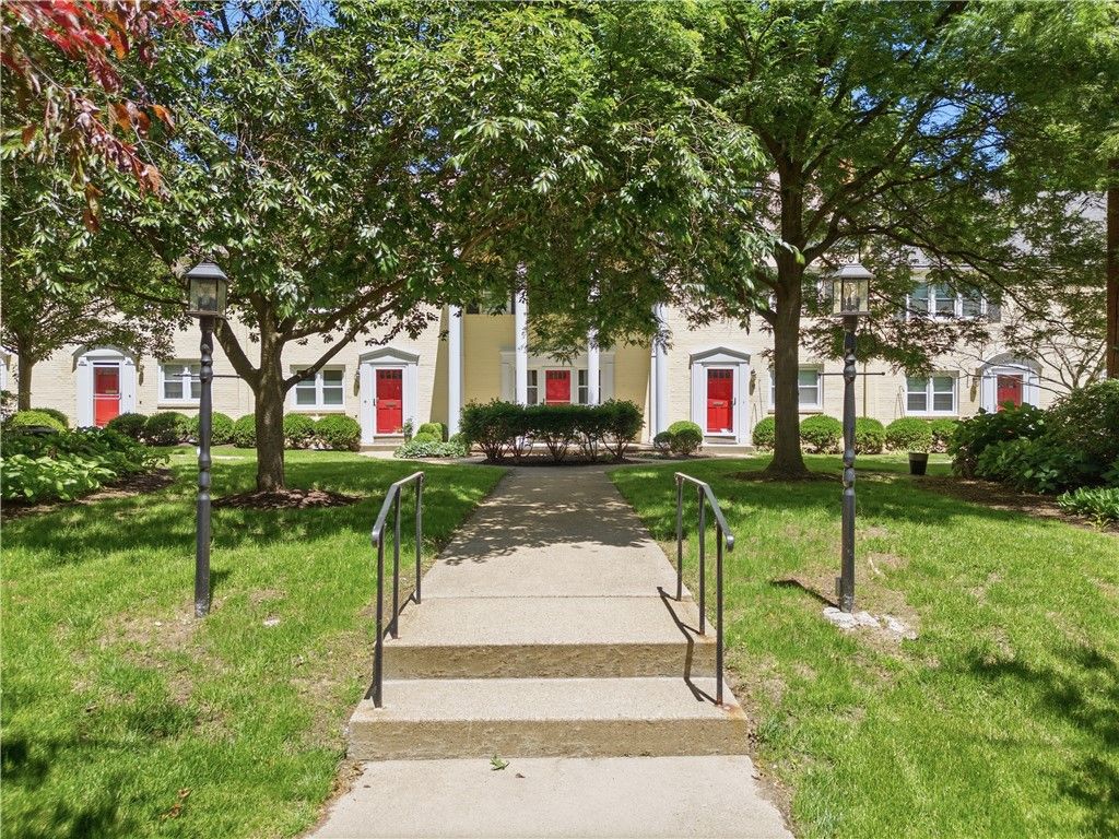 6833 Meade St 6, Point Breeze, PA 15208