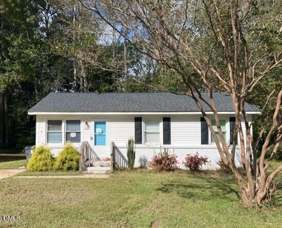 200 W Westbury Drive, Oxford, NC 27565