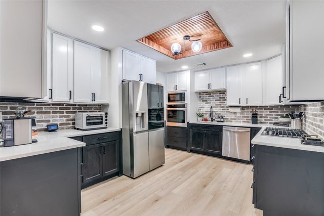 2209 Vicksburg Drive, Sachse, TX 75048