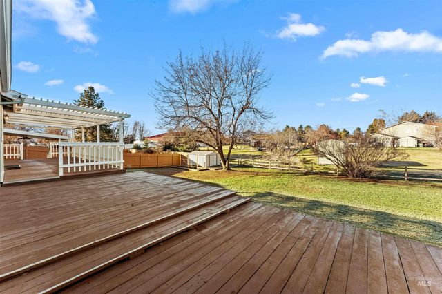 433 N Rene Pl., Eagle, ID 83616