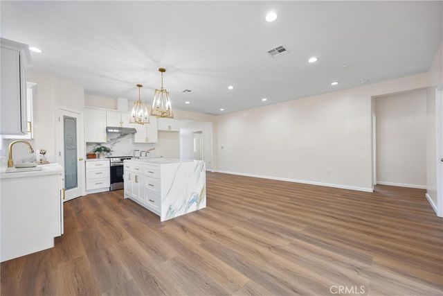 4906 Redbank Road, Bakersfield, CA 93307