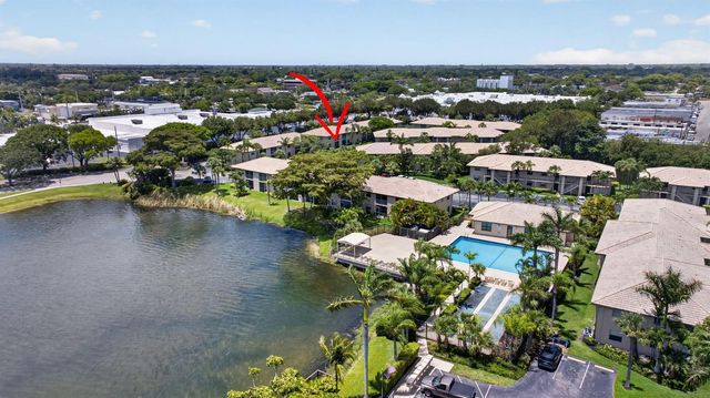 5561 Lakeside Drive 107, Margate, FL 33063