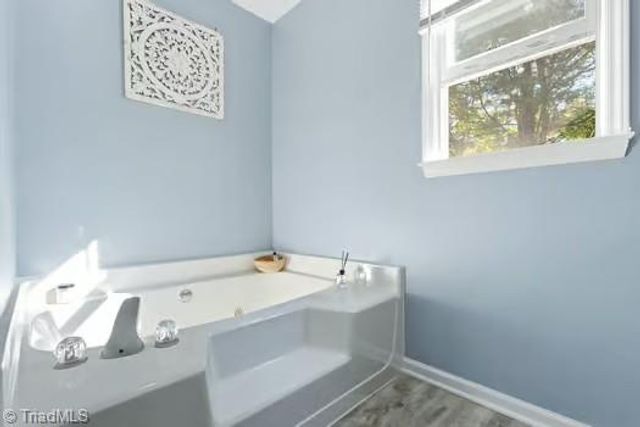 4813 Barkas NW Drive, Winston-salem, NC 27106